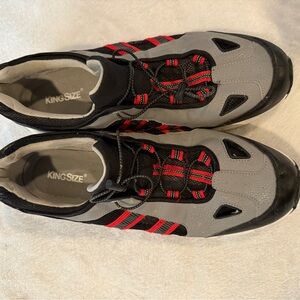 KingSize Gray and Red Water Shoes